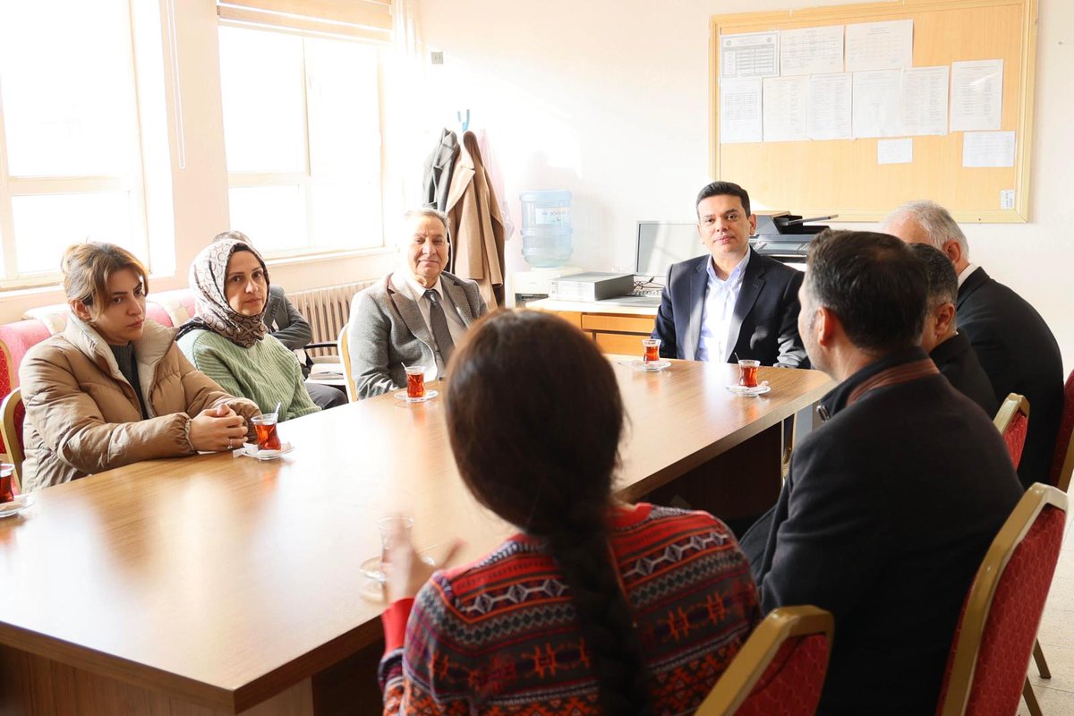 KAYMAKAMIMIZ ABDULLAH ŞAHİN MEHMET DOĞRU İLKOKULUMUZA ZİYARETTE BULUNDU

📍Mehmet Doğru İlkokulu 

Kaymakamımız Abdullah ŞAHİN, İlçe Milli Eğitim Müdürü Abdulkadir GÜMÜŞ ve SYDV Müdürü Alaaddin ÖZEL ile birlikte Mehmet Doğru İlkokulumuza ziyarette bulundu. 

Kıymetli