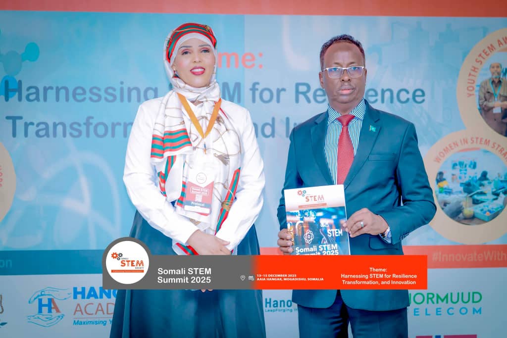 HanoEmployment's tweet photo. Somali STEM Summit, madal isu keentay arday, hal-abuurayaal, jaamacado iyo hoggaamiyeyaal si loo horumariyo cilmiga, teknoolojiyadda, injineeriyadda  Somaaliya

#SomaliSTEMSummit #STEMEducation #Innovation #YouthInSTEM https://t.co/dYUN60URLb