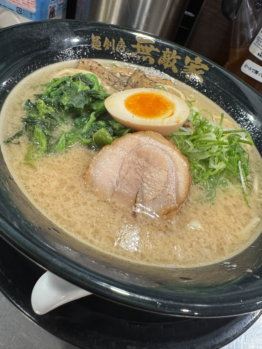 何飯かわからないけどラーメン
大学の時に教えてもらってここしか知らんから毎回ここに来る無敵家