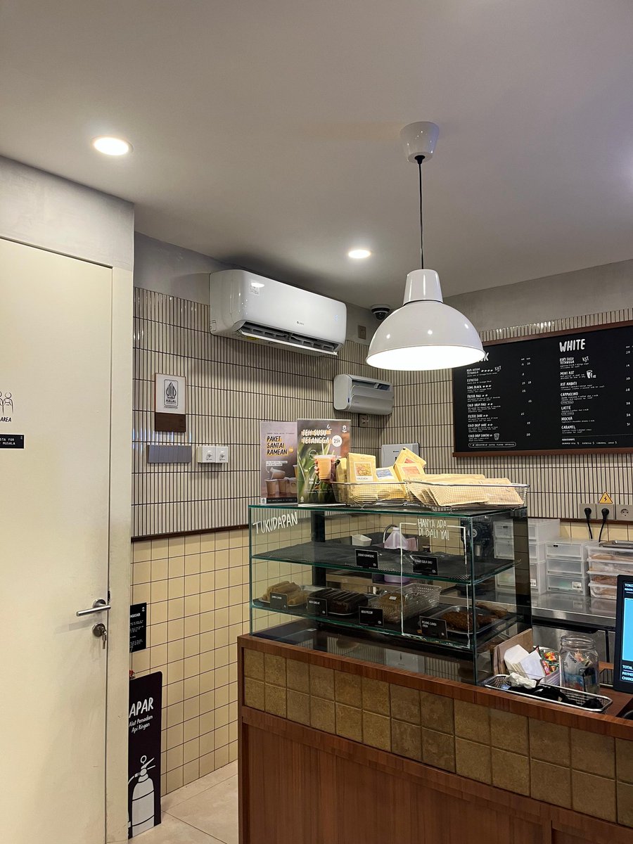 debitmandiri's tweet image. Setelah sekian lama gak minum kopi tetangga.