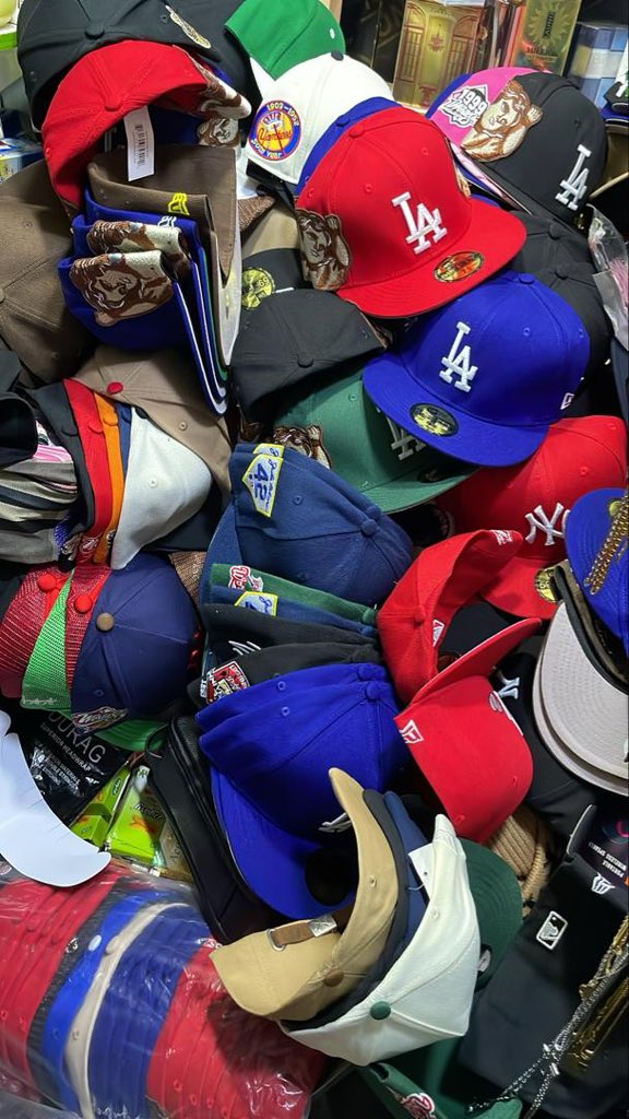 AY_K3nnedy's tweet photo. We've got you covered with new stock of New Era caps!
• Call/Text: +250787411331
Dm Us For Business…
#OnlyCaps 🥶🔥 https://t.co/vl7C0o7Sto