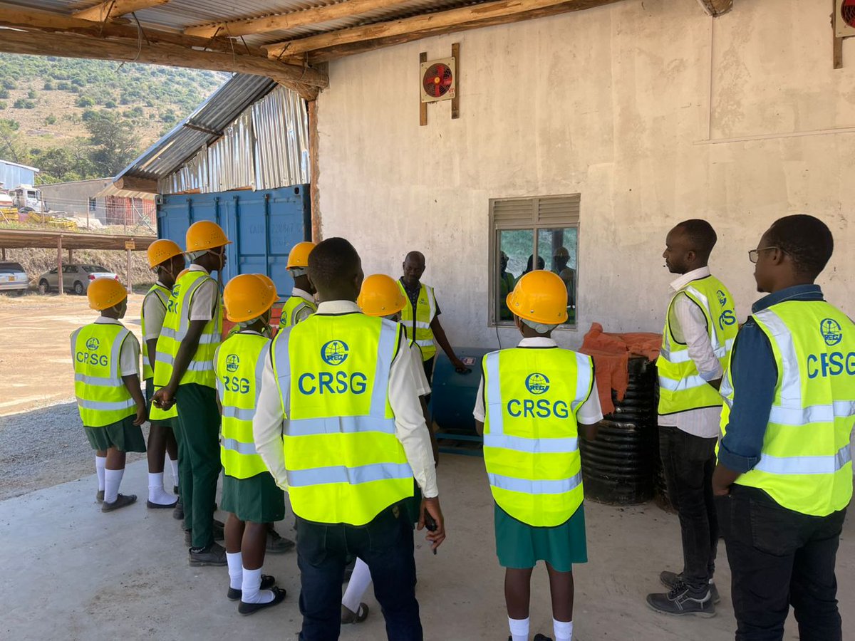 CRSGUganda's tweet photo. CRSG Kabale project recently hosted Rwentobo East Sec School. Students observed and learnt about types of rocks and the quarrying process like extraction methods and how rocks contribute to road infrastructure dev't, they were inspired to become future engineers. https://t.co/H80Qc5lp6Z