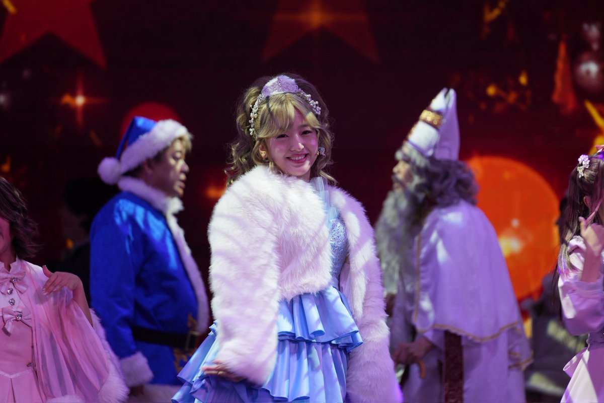 Bluesanta_2026's tweet photo. PHOTO vol.2｜BLUE SANTA CLAUS 2025

🎟オンライン配信チケット発売中！

「もう一度見たい」ではなく、「何度でも浸りたい」。最高のクリスマスの余韻を、あなたの好きな場所で。

画面越しでも、あの感動は色褪せません。
 
👇チケットはこちら
https://t.co/t1suiCAX7c

@takapon_jp https://t.co/4KS1sKe6k9