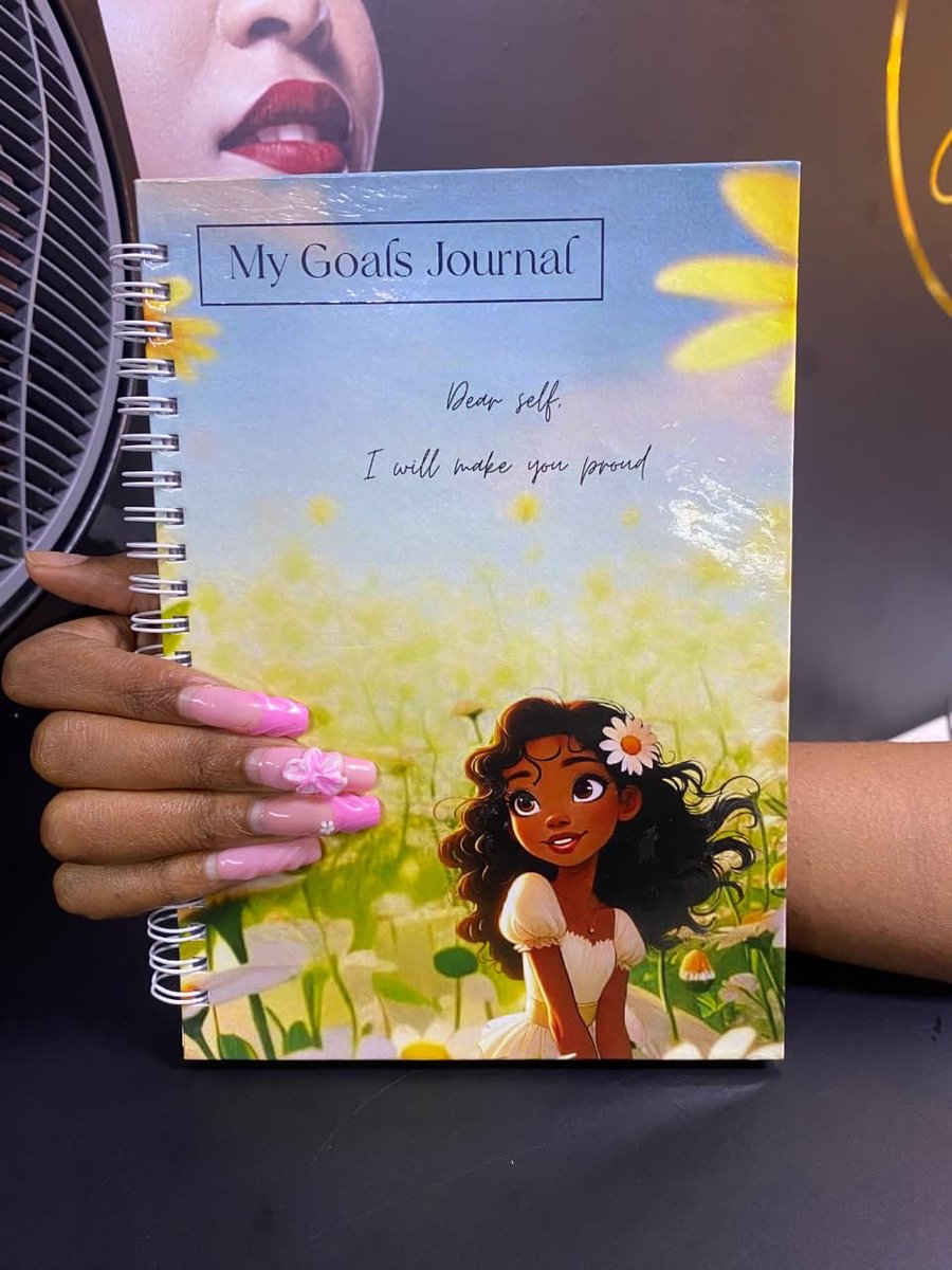 iam_annp's tweet photo. I have the best set of custom journals and planners. Daily planners, Goal setting, Bible study and prayer, study, gratitude and so much more. If you are interested, call or text me on 0716314186 https://t.co/vwDBjSt8Kw