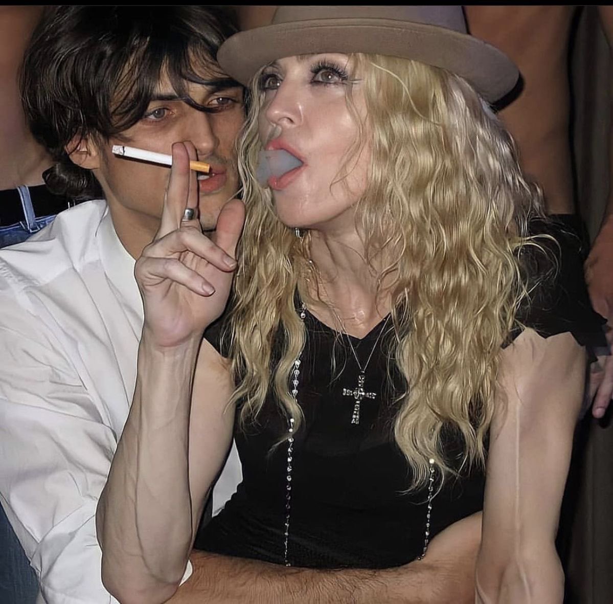 karl ★ tweet media