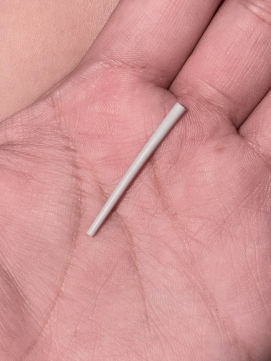 ppbk_bkpp's tweet image. เจอเศษพลาสติกในเค้กoldschool browie คืออยู่ในเค้กอะ อึ้ง กินเข้าไปคือทิ่มคอ ร้านตอบกลับมาแบบนี้ อึ้ง ไม่มีถามอาการนี่เลยด้วยซ้ำ นี่เป็นฝ่ายถามตลอดว่าจะยังไง บายยยย กินตั้งแต่2021 ปี2025 คงเป็นปีสุดท้ายที่กิน