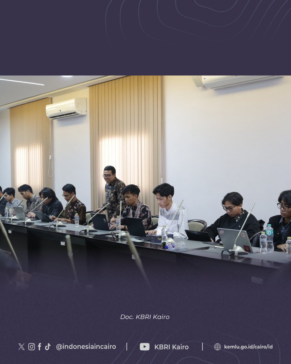 IndonesiaCairo's tweet photo. sistem pengarsipan, notulensi, hingga etika komunikasi organisasi. Hari kedua dilanjutkan dengan materi pengelolaan keuangan organisasi, pembukuan, pencatatan keuangan, serta praktik penyusunan laporan pertanggungjawaban (LPJ). https://t.co/CYL7Etz4NJ