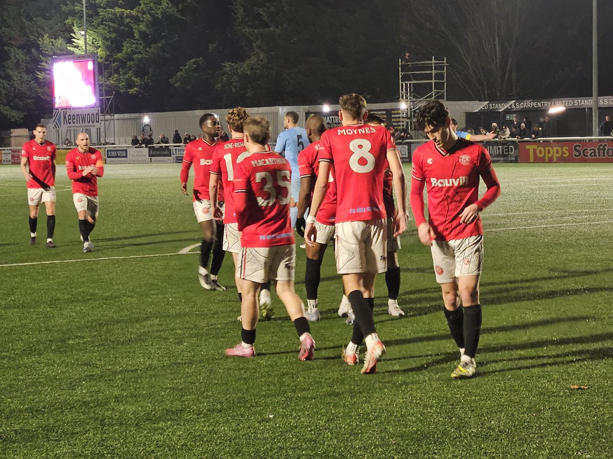 Comfortable Win For Chats Against Bottom Side Potters Bar Ends  <a href="/ChathamTownFC/">Chatham Town</a> 3-0 <a href="/pbtfc/">Potters Bar Town FC</a> #ctfc