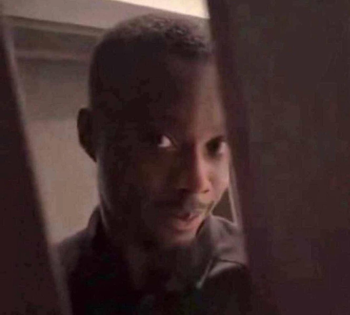 Comment je te regarde quand tu dis connaître U-Report alors que tu n'as pas encore envoyé par SMS, GO au 440. 

En plus c’est 100% gratuit.