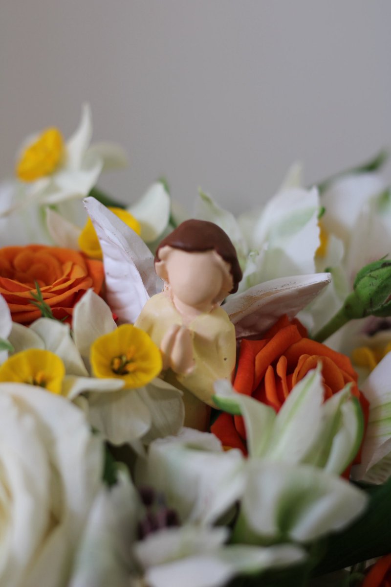 [روز سوم]
امروز سومین روزیه که میخوام تلاش کنم گلفروشی ناوک تو توییتر وایرال بشه!

جدی یکی از آرزوهامه! 🪄
اگه لایک کردی بیا بغلم پس…