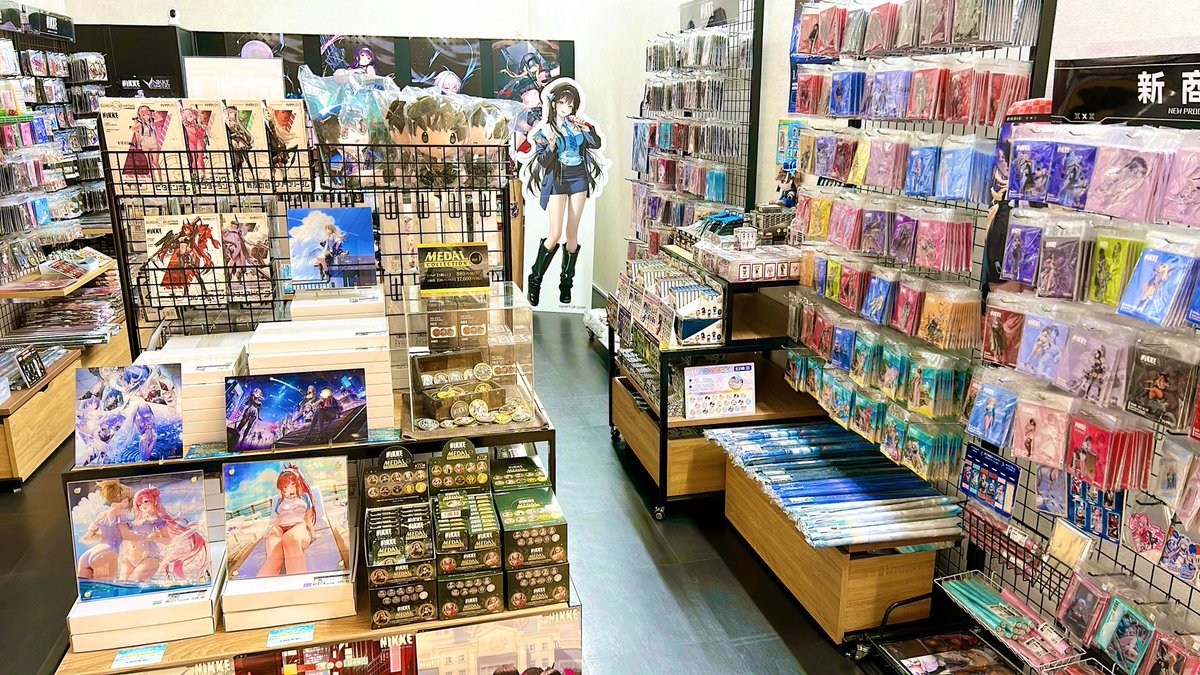 🟣MEGA NIKKE STORE KYOTO🟣

Winter キャンペーン2025
❄️\\ 大好評開催中 //❄️

特別な装いの
アクリルスタンドなど
各種サンプルも展示中です☃️
※ｸﾘｽﾏｽｶｰﾄﾞは大好評につき、
すでに配布を終了しております。

そのほかにも、
はんなりスタンプ回遊旅、
TGS、京まふ2025など…