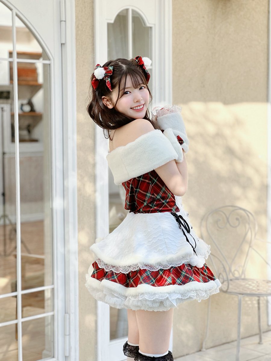 クリスマス衣装オンラインサイン会本日21:00～✨ まだ見せられないから