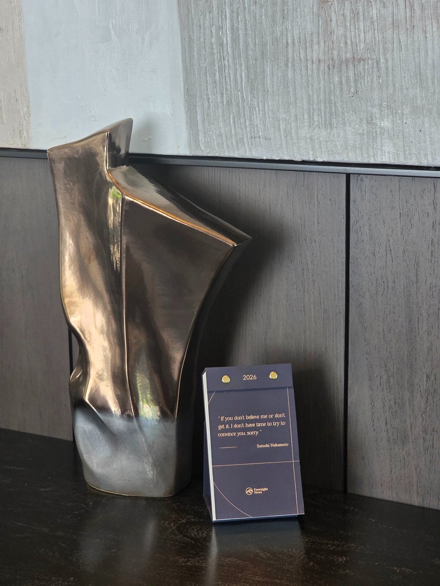 Foresight_News's tweet image. 🤩日历福利加送时刻丨有奖收集「 2026 加密日历」开箱实拍照

首批 2026 加密日历正陆续送至很多小伙伴的手中，目前已看到不少朋友的美照分享。

现有奖在线征寻更多「2026 加密日历」实拍瞬间📸

📌福利一：雨露均沾随机送（3 位）

🔹关注 @Foresight_News 
🔹转推+点赞+@一位好友…