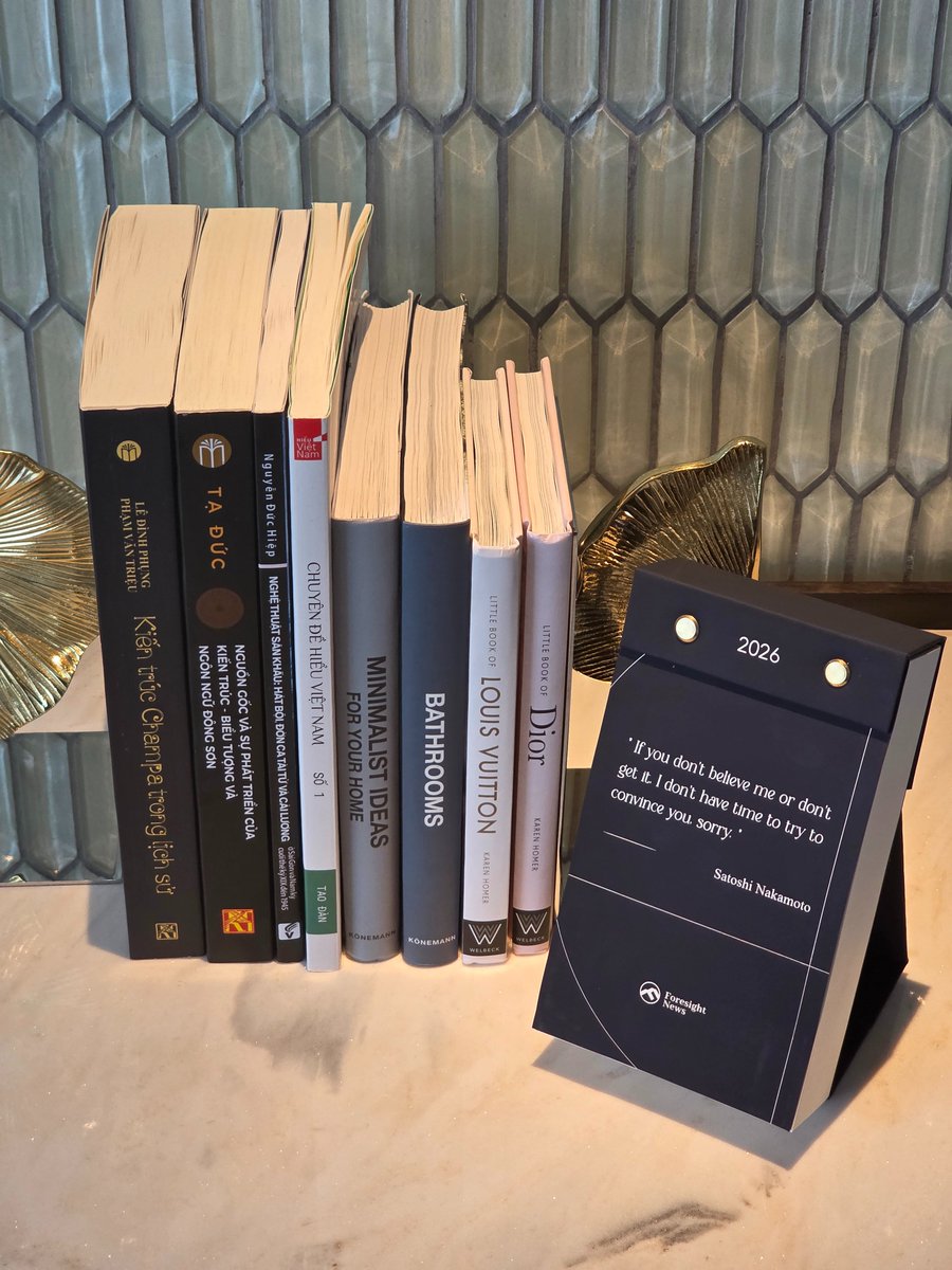 Foresight_News's tweet image. 🤩日历福利加送时刻丨有奖收集「 2026 加密日历」开箱实拍照

首批 2026 加密日历正陆续送至很多小伙伴的手中，目前已看到不少朋友的美照分享。

现有奖在线征寻更多「2026 加密日历」实拍瞬间📸

📌福利一：雨露均沾随机送（3 位）

🔹关注 @Foresight_News 
🔹转推+点赞+@一位好友…