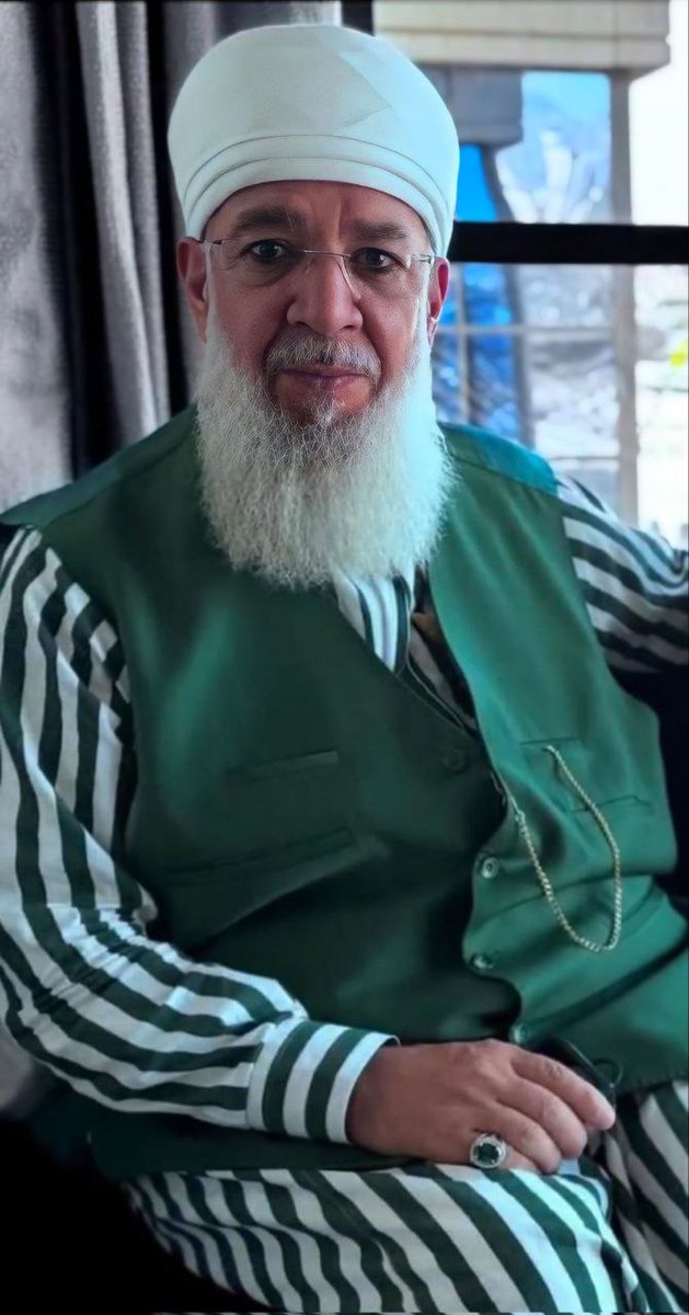 "Seyyid Sâkî nin göz bebeklerinde Sadat ı Nakşibendiyye'nin izlerini görüyorum..."

Nurşinden Merhum Şeyh Hafid Hazretleri