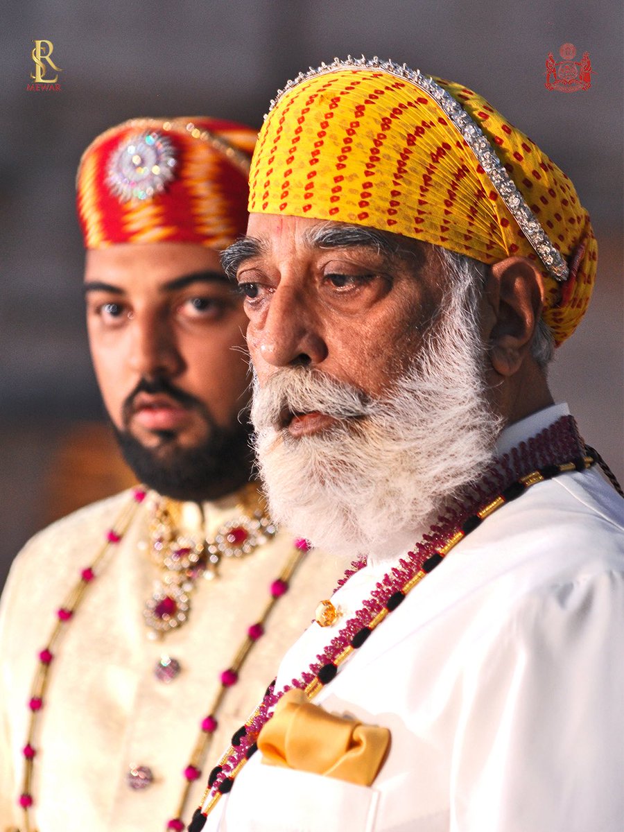 स्वर्गीय महाराणा अरविंद सिंह जी मेवाड़ की जयंती पर श्रद्धांजलि।
दूरदर्शी नेतृत्व के साथ उन्होंने महाराणा की पावन परंपराओं का मर्यादापूर्वक निर्वहन किया और इस विरासत को भावी पीढ़ियों तक सुरक्षित रखने का संकल्प सुदृढ़ किया। 

श्रीजी हुजूर <a href="/lakshyarajmewar/">LakshyarajSinghMewar</a>