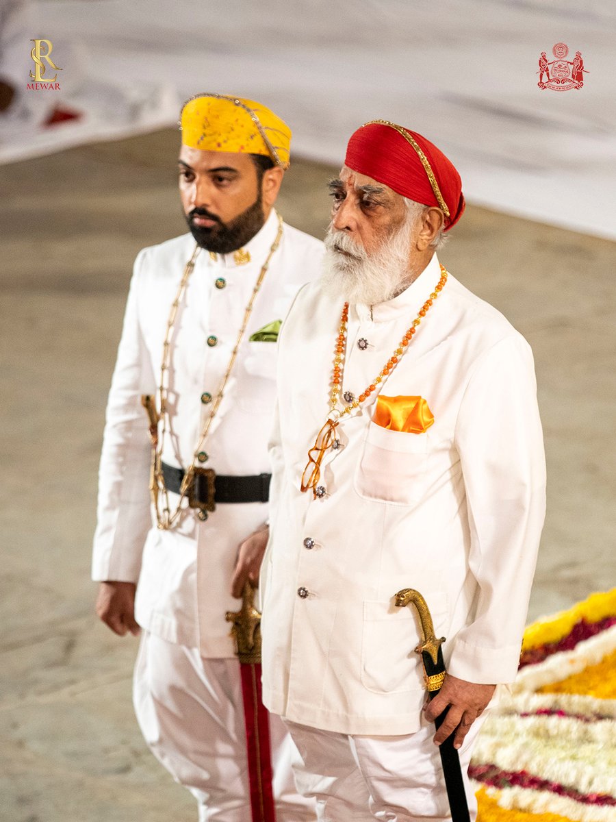 स्वर्गीय महाराणा अरविंद सिंह जी मेवाड़ की जयंती पर श्रद्धांजलि।
दूरदर्शी नेतृत्व के साथ उन्होंने महाराणा की पावन परंपराओं का मर्यादापूर्वक निर्वहन किया और इस विरासत को भावी पीढ़ियों तक सुरक्षित रखने का संकल्प सुदृढ़ किया। 

श्रीजी हुजूर <a href="/lakshyarajmewar/">LakshyarajSinghMewar</a>