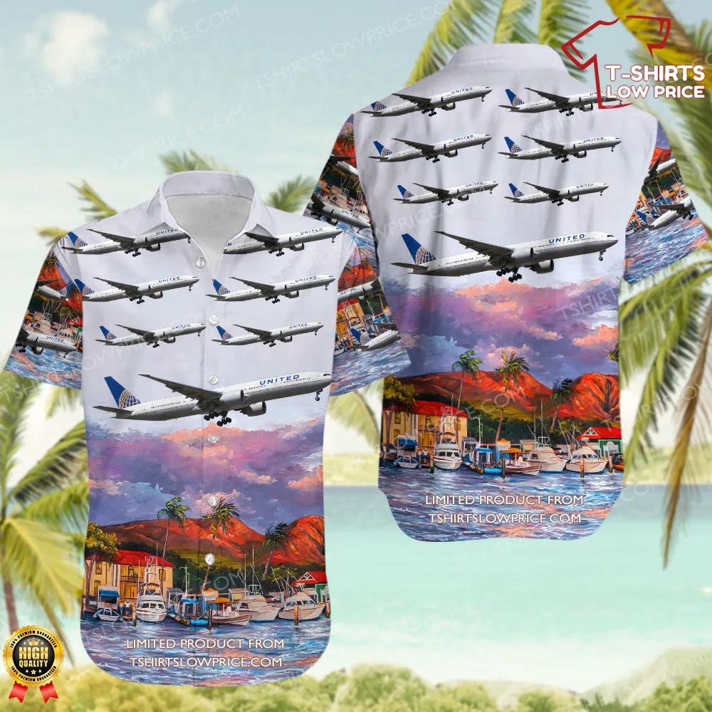 Krameri73617428's tweet image. Boeing 777-322ER United Airlines Hawaiian Shirt #Boeing777 #UnitedAirlines #TripleSeven #Tshirtslowprice tshirtslowprice.com/product/boeing…