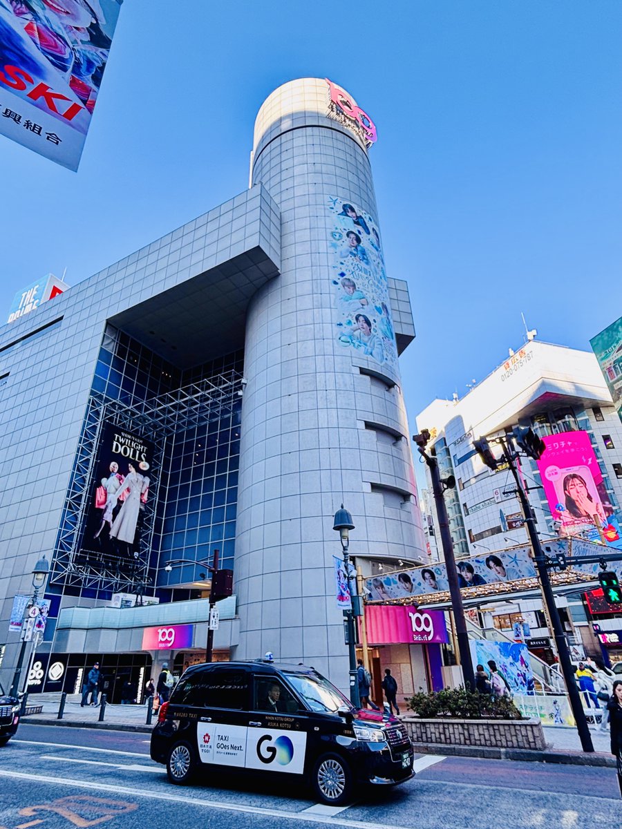 koki_miyachi's tweet photo. 再開発が進む渋谷で風格を漂わせる「SHIBUYA109」
まだまだ健在だけど、近い将来の建て替えもありそう。
渋谷のシンボルと言われている建物なので、長く愛されてほしいな～
#渋谷109 https://t.co/uAOtltr7Iu