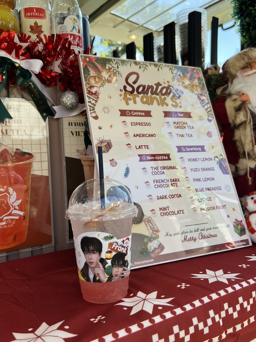 frankthanatsar3's tweet photo. Last Qfood truck ในTheme คริสต์มาส ที่ตั้งใจจัดขึ้นมากๆ
Food support from lovely fan🌻✨
Special thank thisisbible 
#frankthanatsaran #นุ้งหมีของแฟรงค์ #frankeating https://t.co/zlGGRksyjv