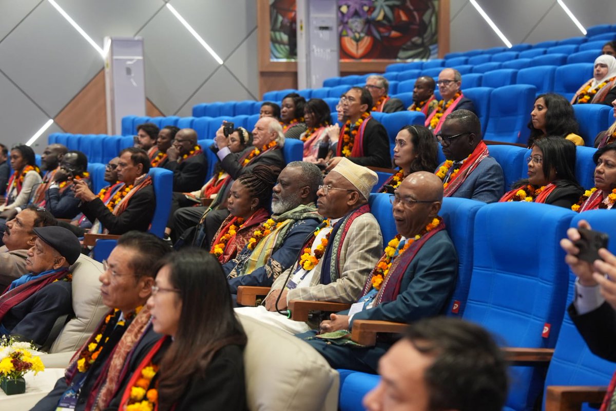 moayush's tweet photo. As part of the 2nd @WHO  Global Summit on #TraditionalMedicine, delegates from 100+ nations visited the @AIIA_NDelhi today, exploring excellence in research and wellness practices.

@PMOIndia  @mpprataprao  @WHOSEARO https://t.co/lFLRIFSE6p