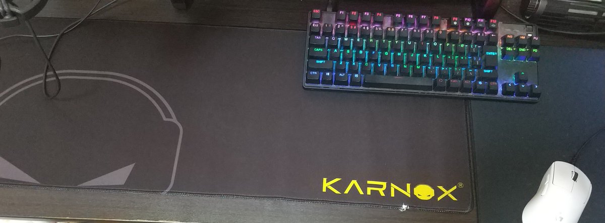 当選したゲーミングチェアが届きました！
マウスパッドもセットでした！
めちゃくちゃかっこいいです！
これからも競技を頑張ります
orzさんありがとうございました🙇