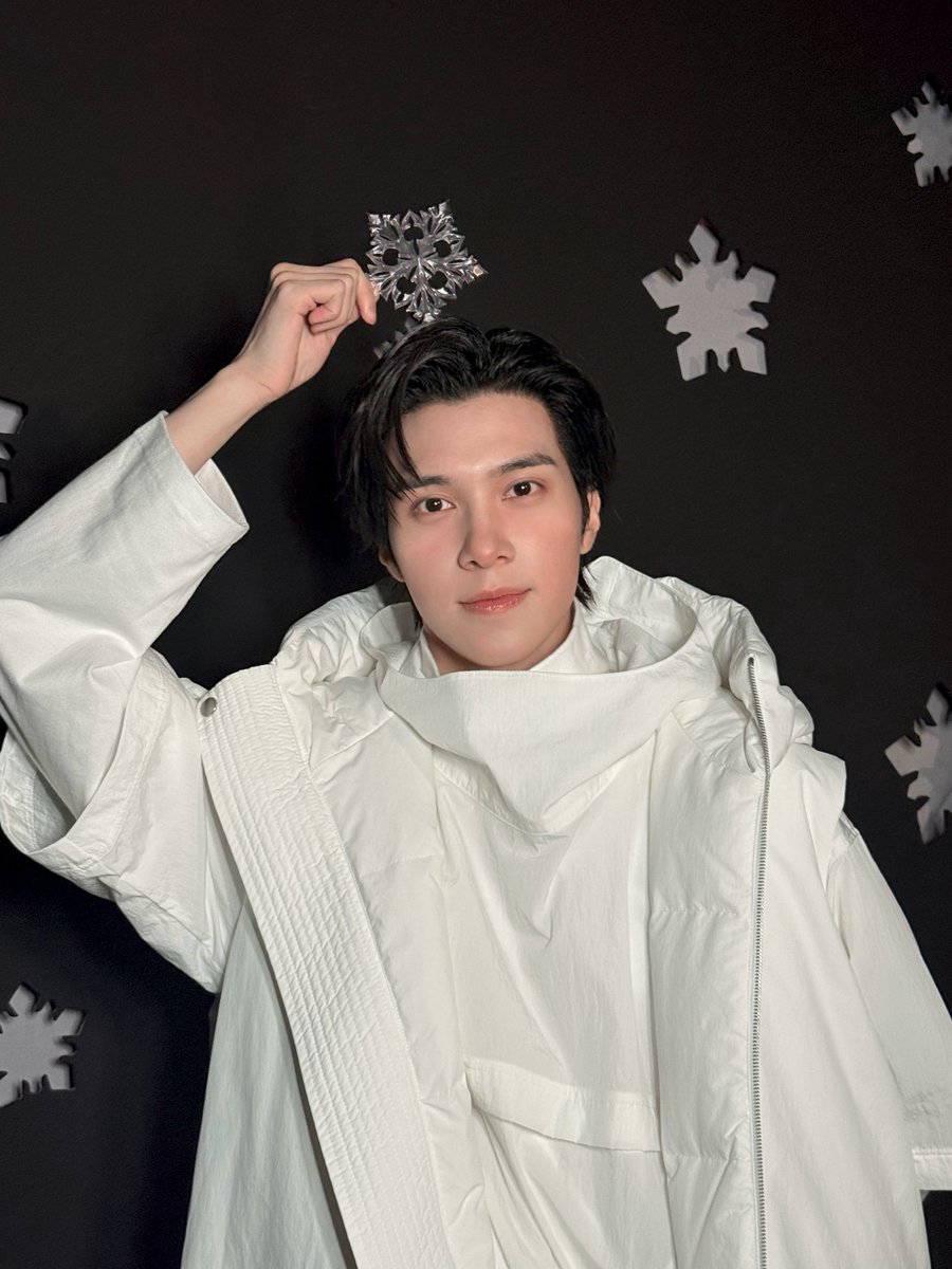 WayV_official's tweet image. ⋆*𐂂꙳🦄

#HENDERY
#WayV #威神V #白色定格
#WayV_EternalWhite