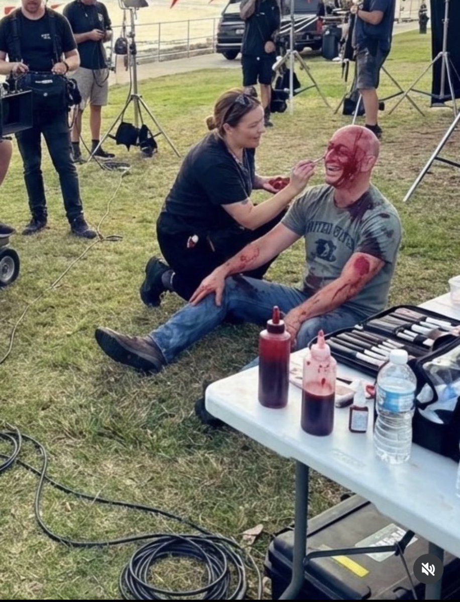 power_white's tweet image. “Help me” 

&amp;gt;send tweet

Lmao