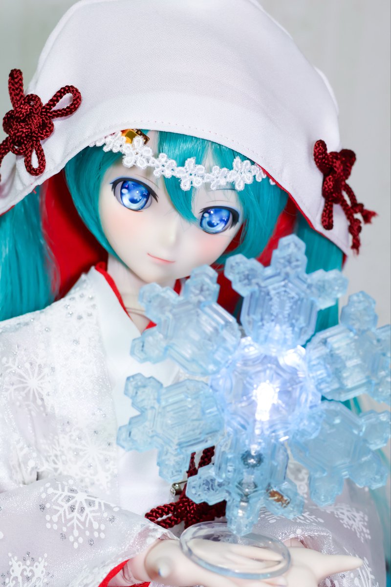 雪の結晶のガチャガチャ、すごく綺麗❄️