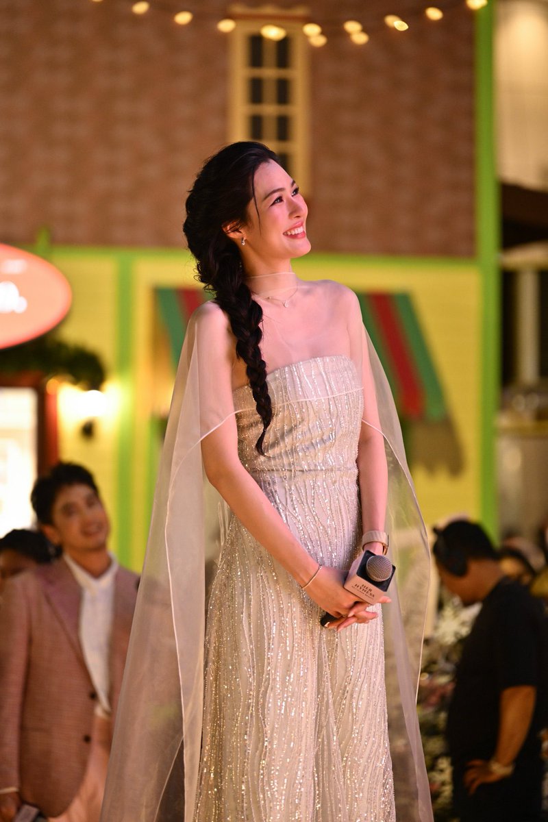 LingOrmTagTrend's tweet image. รอยยิ้มที่หวงแหนที่สุด 🤍🤍🤍

LINGLING BA HERHYNESS
#LinglingHerhynessFrozen 
#Linglingkwong #หลิงหลิงคอง