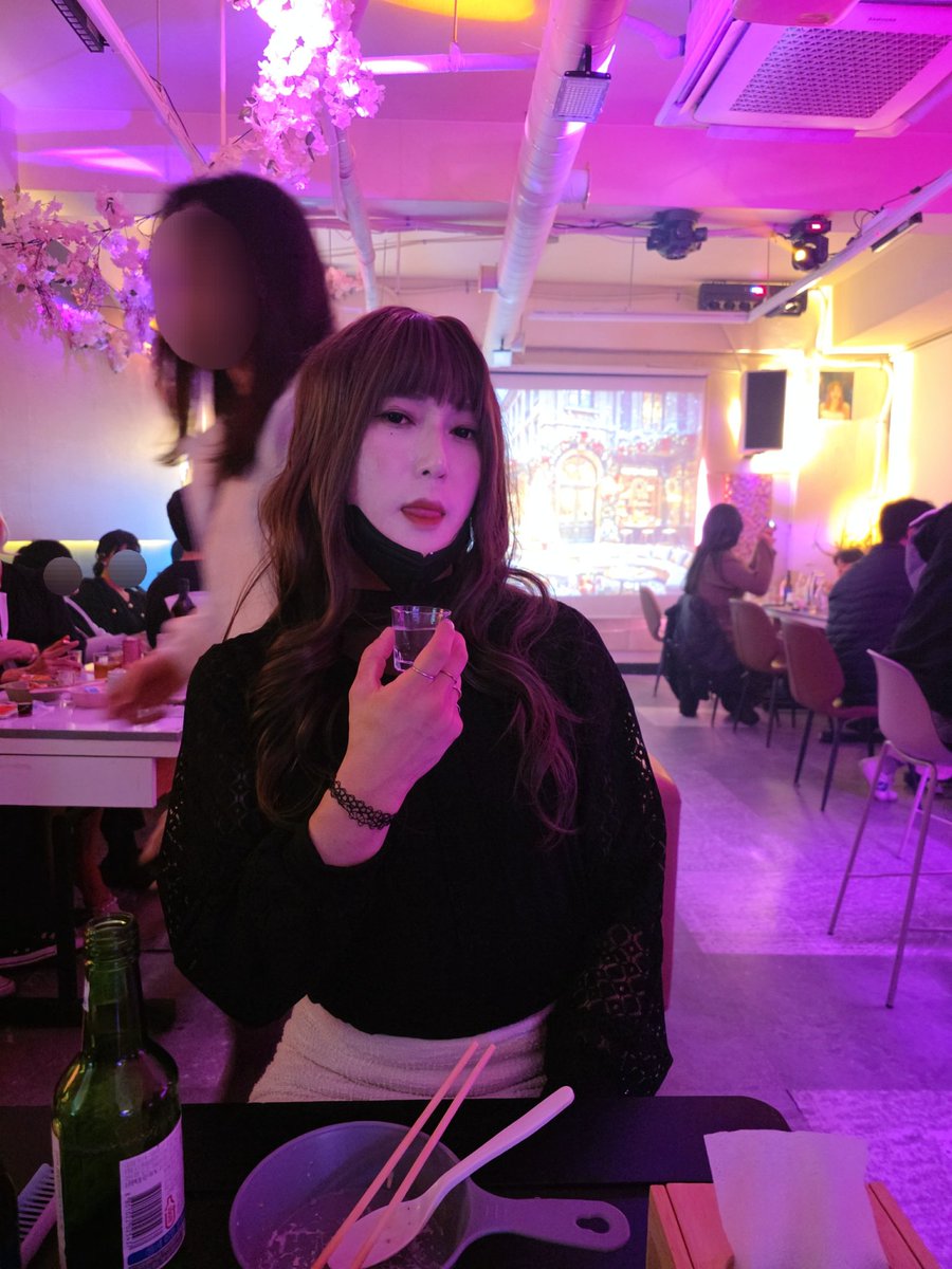 redmangto_cha's tweet photo. 별라 처음 가봤당
생각보다 너무 젊어서 쪼매 후달렸음 ㅎ
글고 왤케들 다 이쁜지..
음악 바뀌고 분위기 바뀌면서 더 재미났었음

#시디 #별라 #시디바 #영등포 #cd https://t.co/uTV4s9tTh8