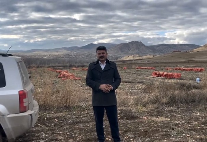 Patatesleri sokağa döken CHP'li başkan bu kez kamu kurumuna hakaret etti!  
iha.com.tr/yozgat-haberle…