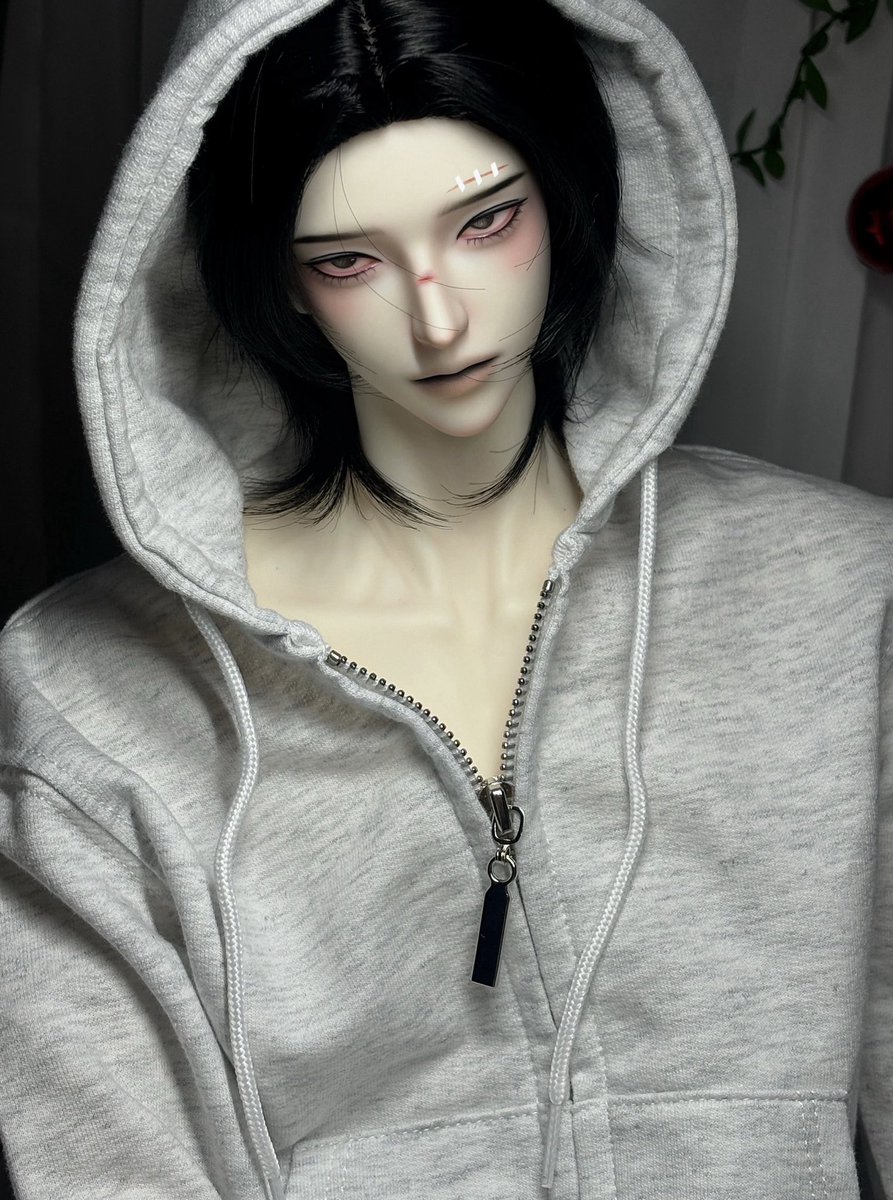 #주의평화
머리 기르고 잔뜩 순해진 평화