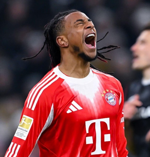 adejmxd's tweet photo. Can we finally stop the stupid Olise vs Yamal debates? Yamal is more of a "make an impact" player. He is expected to dribble much, score. Olise is supposed to be a playmaker and feed others with passes while Yamal is the one being fed. They are both brilliant. Just different. https://t.co/mRCKUKGhKR