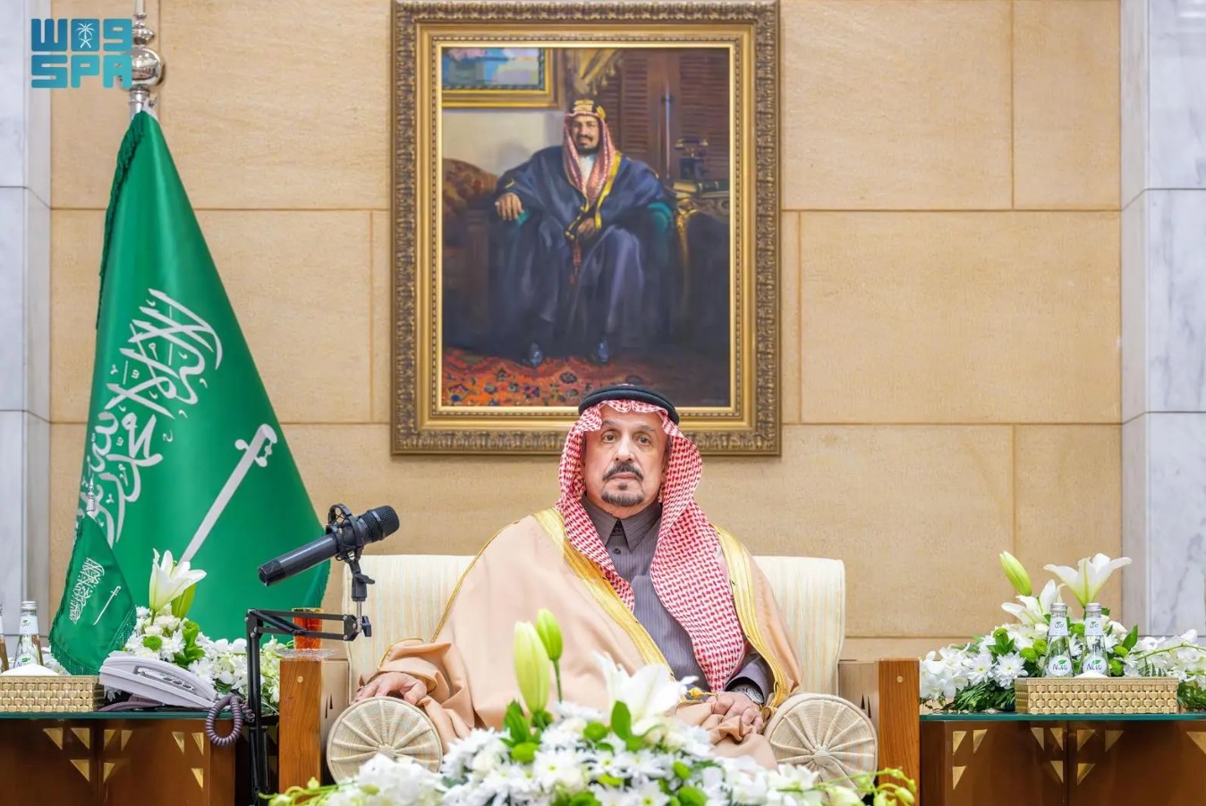 صور .. أمير منطقة الرياض يستقبل محافظ الدرعية والرئيس العام لهيئة الأمر بالمعروف 