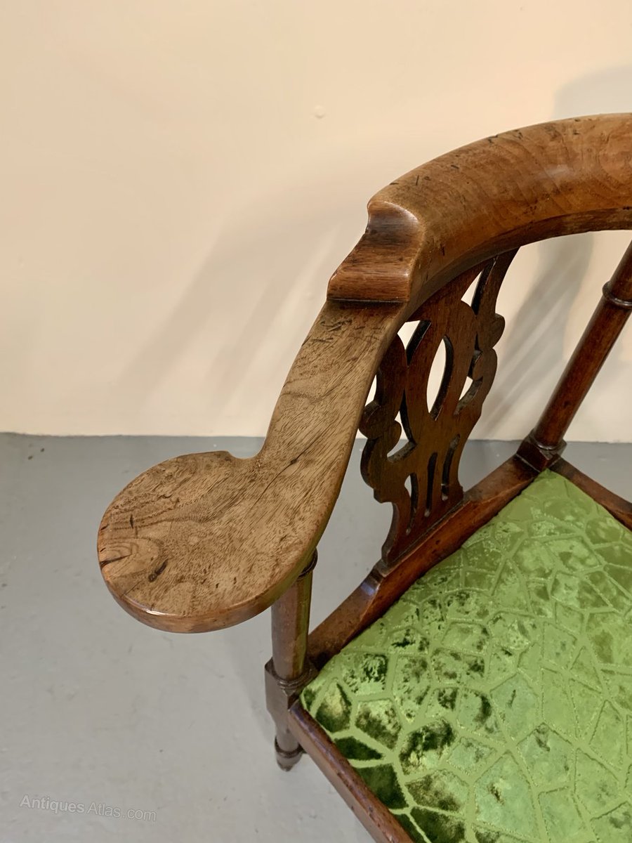 antiques_atlas's tweet image. Selling  on Antiques Atlas we have
Nethermill Antiques antiques-atlas.com/nethermillanti… 
Recently listed items for sale include this
Georgian Walnut Corner Chair #nethermillantiques
#antiquefurniture #antiquechair #antiquechairs #antiquecornerchair