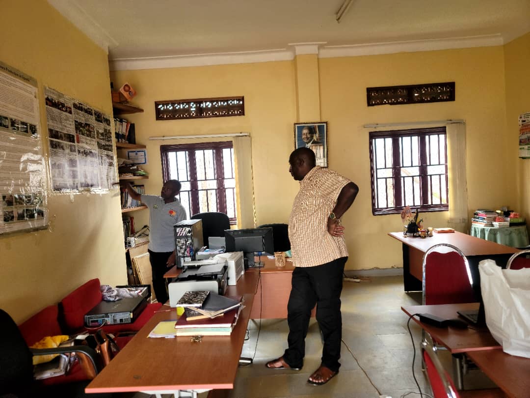 MTRCuganda's tweet photo. Honored to host AAIN CEO Prof. Alex Ariho at MTRC. He toured our training facilities, spawn lab, composting unit, solar driers, accommodation and grow rooms. Impressed by our community impact and readiness as one of the 25 SIYEP anchor incubators. https://t.co/huQD5vAZQR