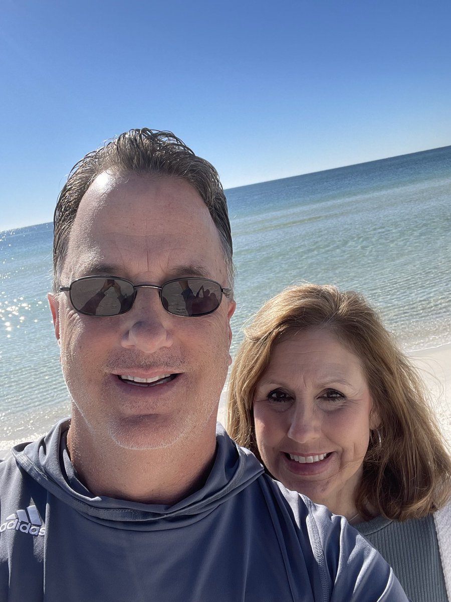 Larry Knight tweet media