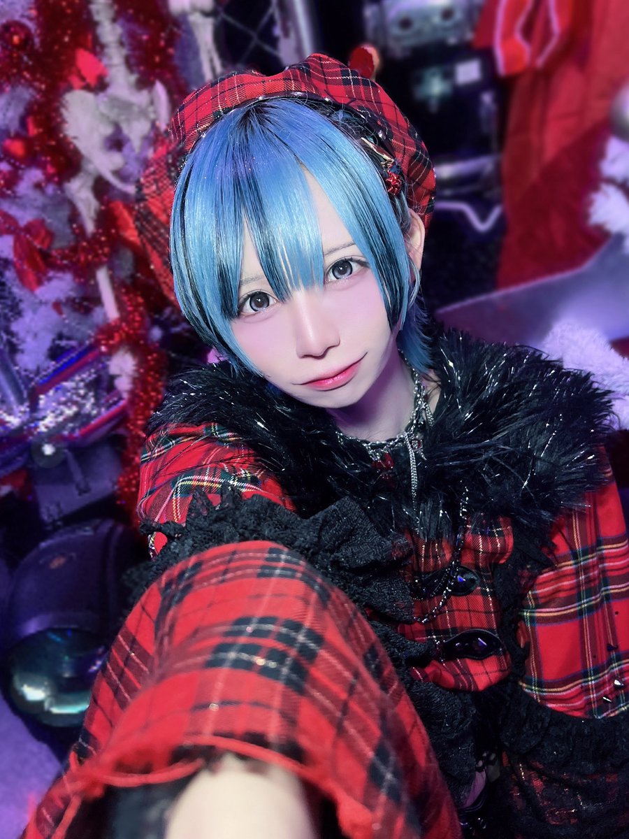 こんちゃん こんちゃん【DeXeultio】@ 12.17 halfAnniversary🎂 (@konchan_dxu