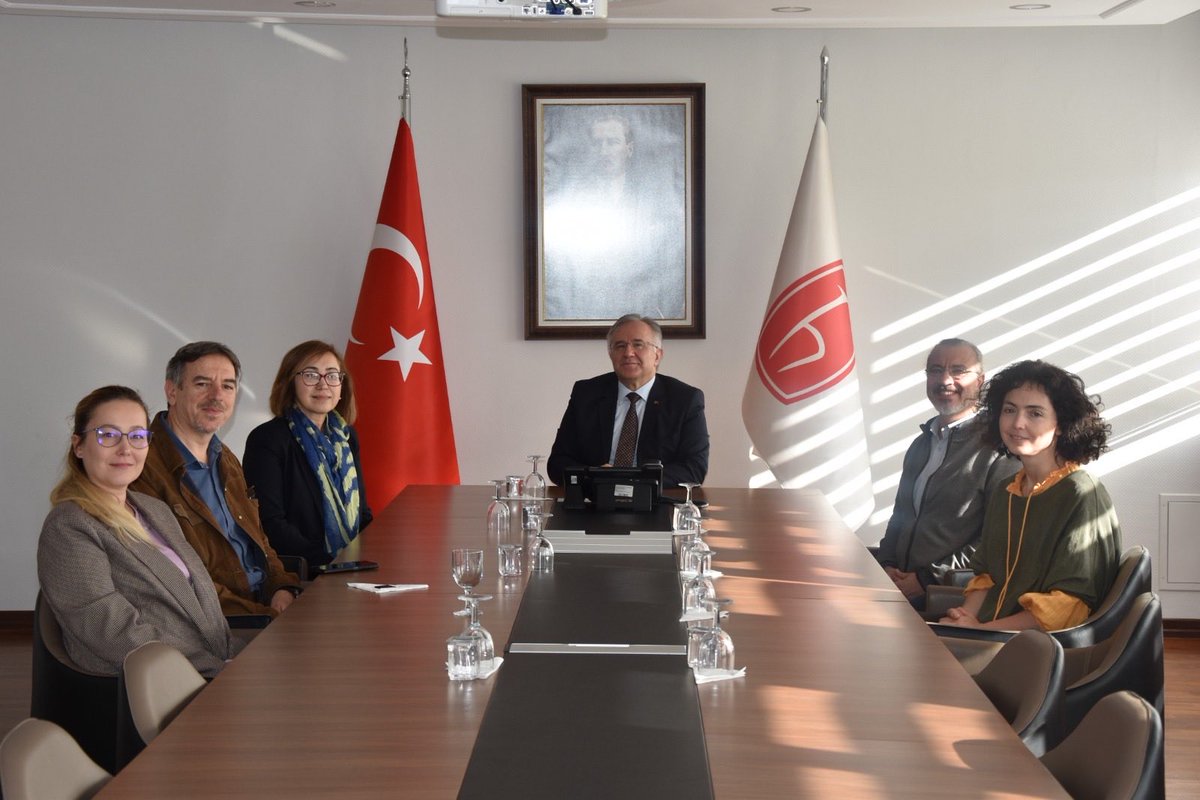 Üniversitemizin; 
Sosyal Hizmet, 
Sağlık Yönetimi, 
Psikoloji, 
Fen Bilgisi Eğitimi, 
Kimya Eğitimi, 
Matematik Eğitimi, 
Sınıf Eğitimi ve 
Bilgisayar ve Öğretim Teknolojileri Eğitimi 
programlarının akreditasyon ziyaretleri kapsamında DeğerlendirmeTakımlar ile bir araya geldik.