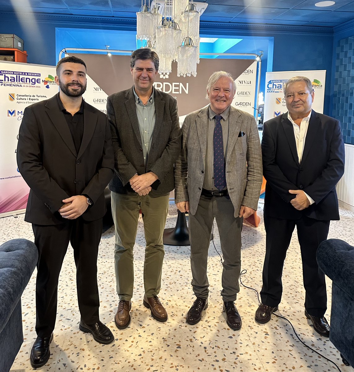 El Govern aposta per posicionar Mallorca com un referent internacional del ciclisme professional i reforçar la seva posició com a destinació turística activa durant tot l'any

+ info: caib.es/pidip2front/fi…

<a href="/goib/">Govern de les Illes Balears</a> <a href="/Jbauzamayol/">Jaume Bauzà Mayol</a> <a href="/joantonramonell/">Joan Toni Ramonell</a>