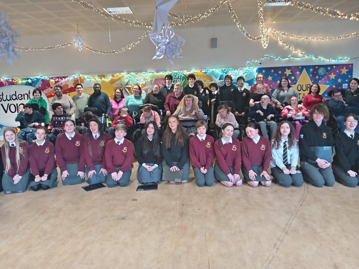 Pobalscoil Neasáin tweet media