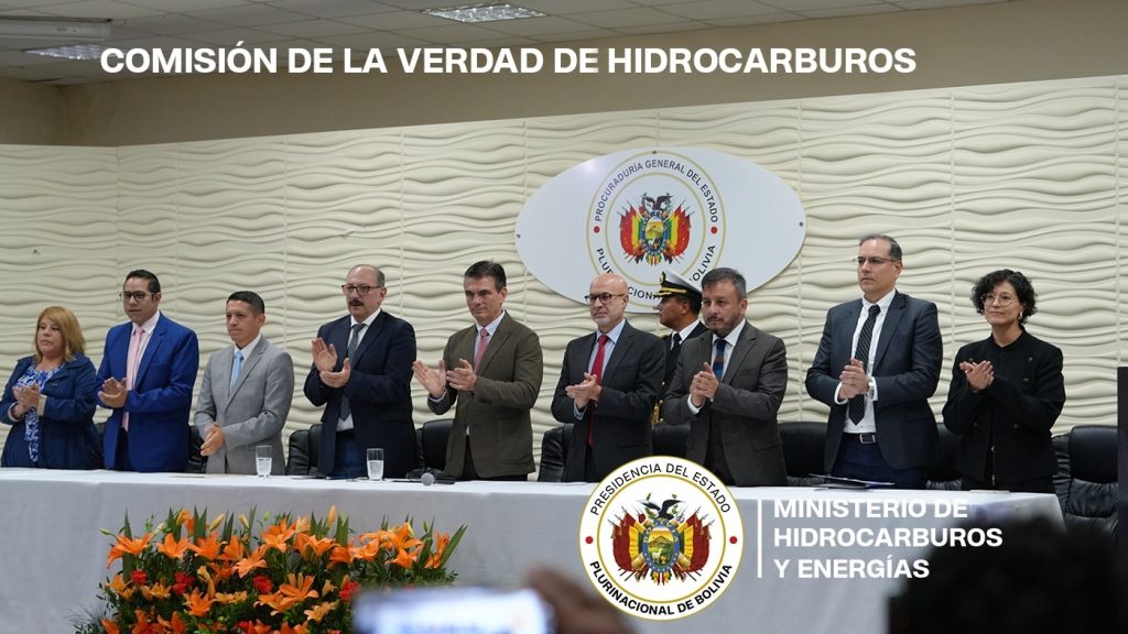 GTorricoLanda's tweet photo. 3. Cualquier conformación o constitución de la Comisión de Verdad al margen de la Constitución y las Leyes, son actos políticos para perseguir simplemente a los ex autoridades o Servidores Públicos, sin que se hayan encontrado los hallazgos que incrimine los posibles indicios de https://t.co/oOGrj6SDou