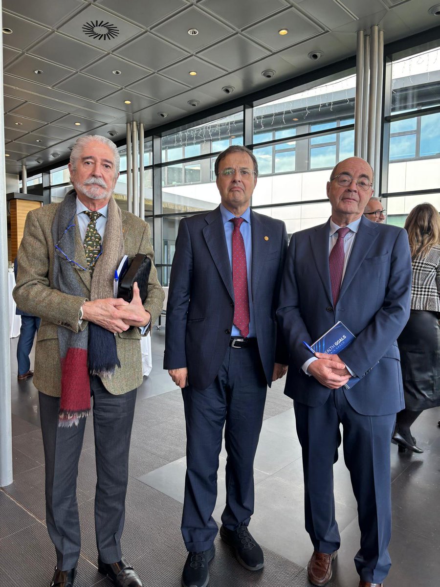 Ilustre Colegio Oficial de Médicos de Araba/Álava tweet media