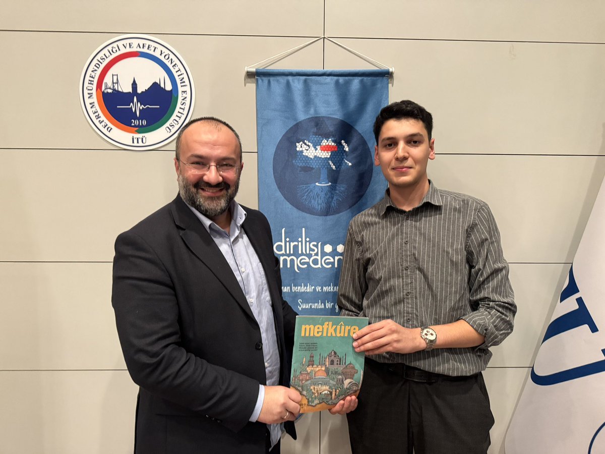 Fikirleri ve inançları işgal altında olan, bağımsızlıkları alçakça ihlal edilen Doğu Türkistan coğrafyasının yeniden hür bir Türk-İslam yurdu olmasını Rabbimden niyaz ediyoruz... Gerçekleştirdiğimiz konferanslar ve Taha abimizin kitabının tahliliyle birlikte bir kez daha gördük