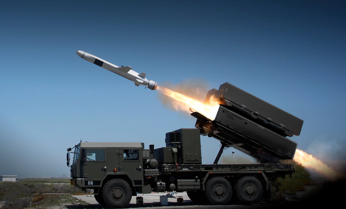As announced today 🇩🇰Denmark acquires the Naval Strike Missile Coastal Defence System (NSM CDS) from 🇳🇴Kongsberg Defence &amp; Aerospace with first deliveries in 2026.
A welcome return to an old capacity as outlined below.