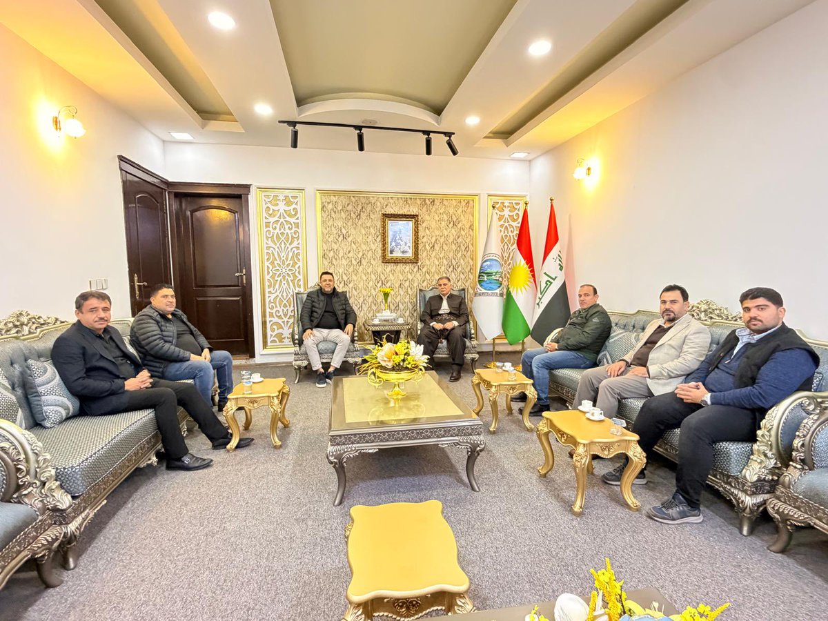 AskonsR's tweet photo. ASKON Şırnak İl Başkanımız Sayın Mehmet KESİK, Irak İthalat–İhracat Ticaret Genel Müdürü Sayın Resul Hacı Ömer’i makamında ziyaret ederek Türkiye–Irak ticari ilişkileri üzerine verimli bir görüşme gerçekleştirmiştir. Nazik ev sahiplikleri için teşekkür ederiz. https://t.co/rZschNtmNA