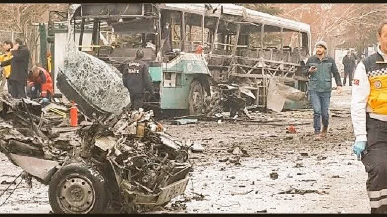 17 Aralık 2016, Kayseri;
UNUTMADIK:

Unutanların kanı kurusun.
Çarşı iznine çıkan askerlerimizi taşıyan otobüse, katil PKK tarafından düzenlenen saldırıda, 15 askerimiz Şehit olmuş, 54 askerimizde yaralanmıştı.

Şehitlerimizin ruhları şad, mekanları Cennet olsun 🇹🇷
#katilpkk