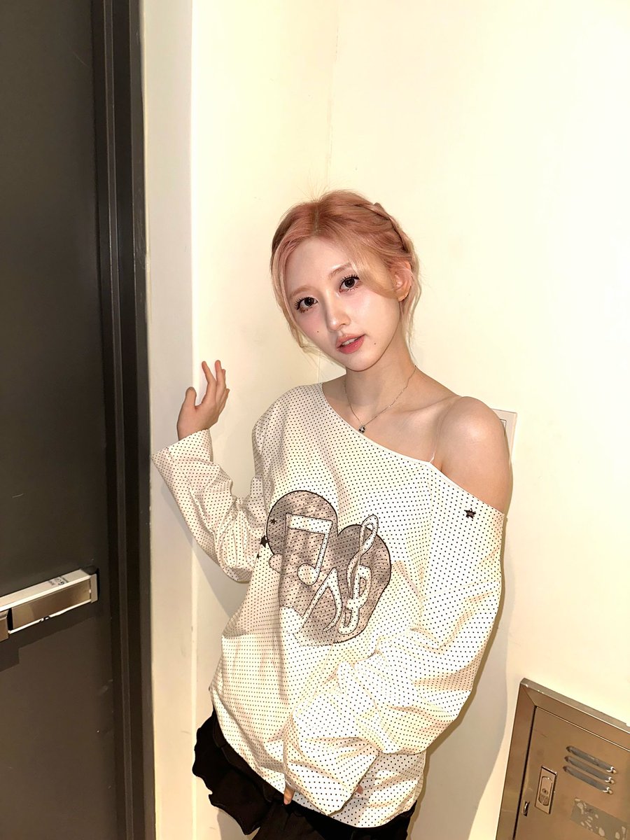 Gaeul. (@ivcgaeul) on Twitter photo 