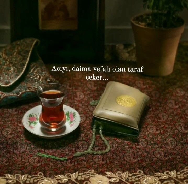 Acıyı, daima vefalı olan taraf çeker..